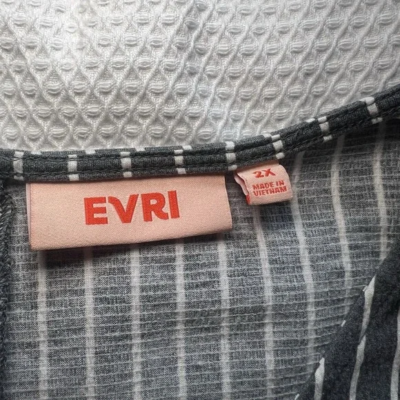 Evri Women's Plus Size Striped Tie-Front Short Sleeve Top Size 2X Flowy Oversize - Picture 4 of 8